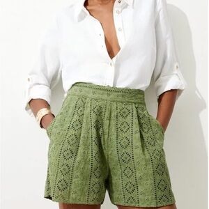 Karen Millen Cotton Eyelet Broderie Shorts In Green Khaki Size US 8 NWT